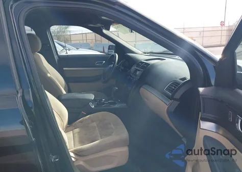 2017 Ford Explorer z USA, uszkodzony, nr VIN 1FM5K8BH1HGC77191